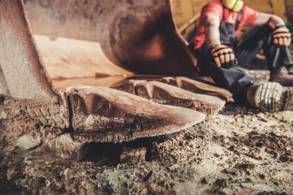 How to Extend the Life of Your Ground Engaging Tools (GET)